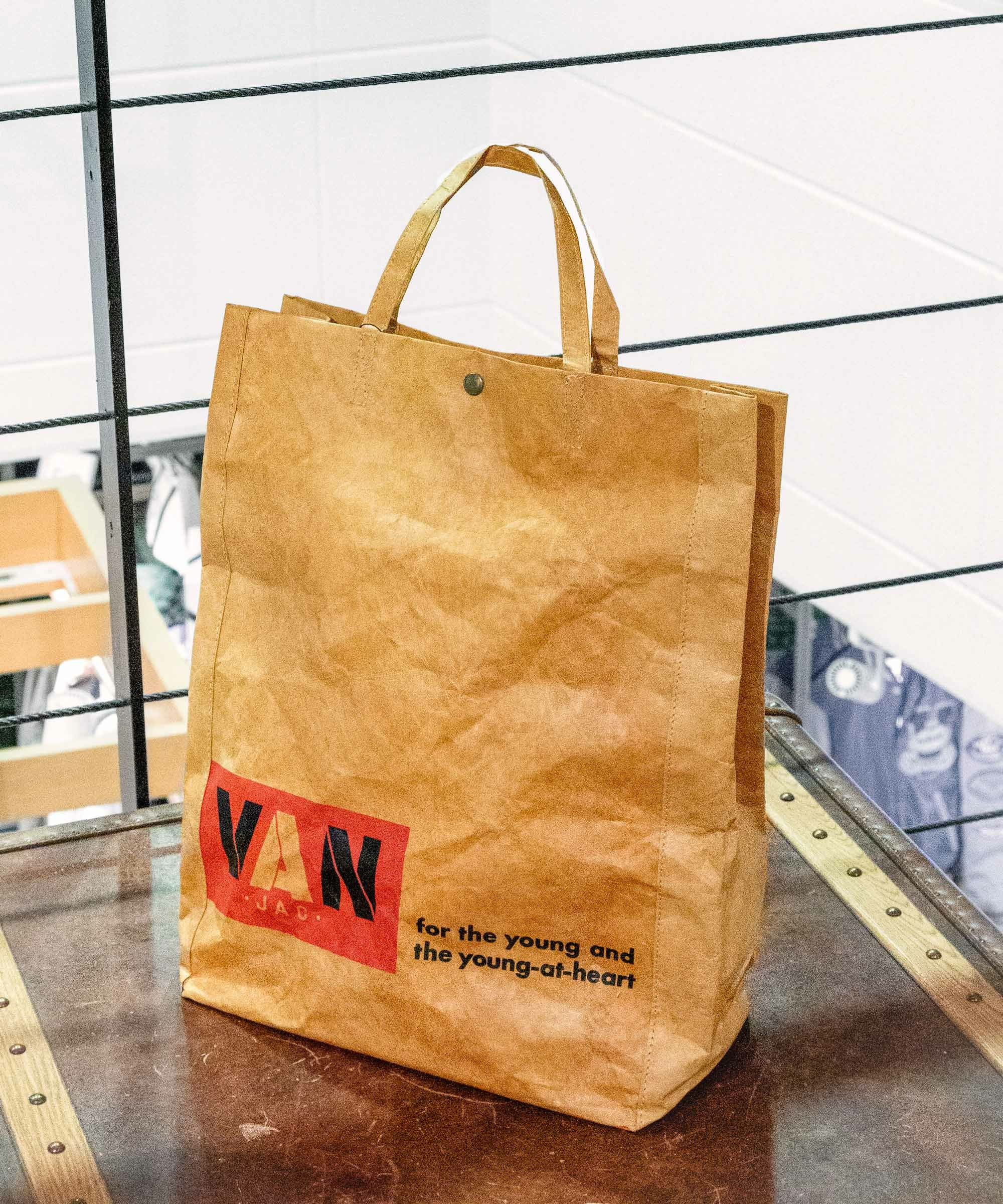 ショップバッグ〈ショップバッグモチーフ〉 ｜ VAN STORE