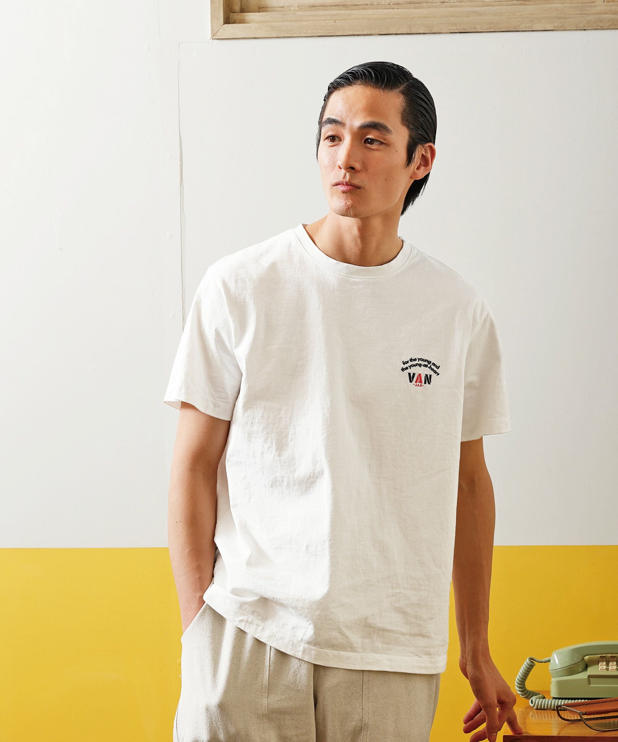 Tシャツ＜ワンポイントアーチロゴ刺繍＞ ｜ VAN STORE