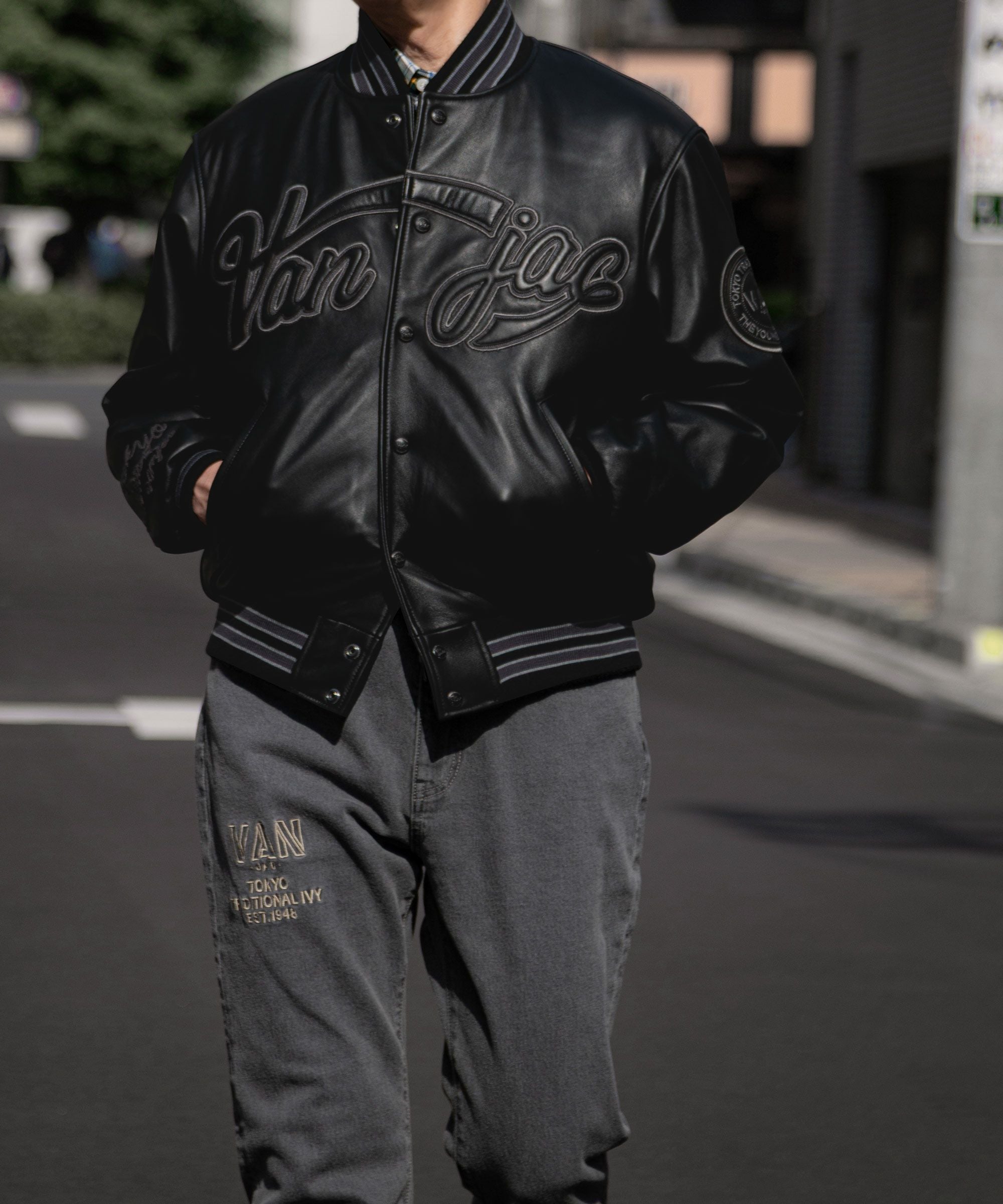 CHANGES チェンジーズ REMAKE VARSITY JACKET - 40’s WORK WOOL 袖レザー リメイクスタジャン Free NAVY/BLACK スタジアムジャンパー アウター【中古】【CHANGES】 スタジャン レザー 袖革 最高級PU メンズ ヤンキース ニューヨーク